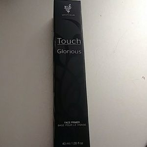 Younique face primer